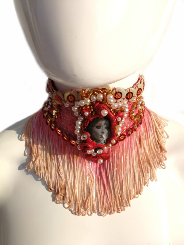 collare-rosso-frange.jpg